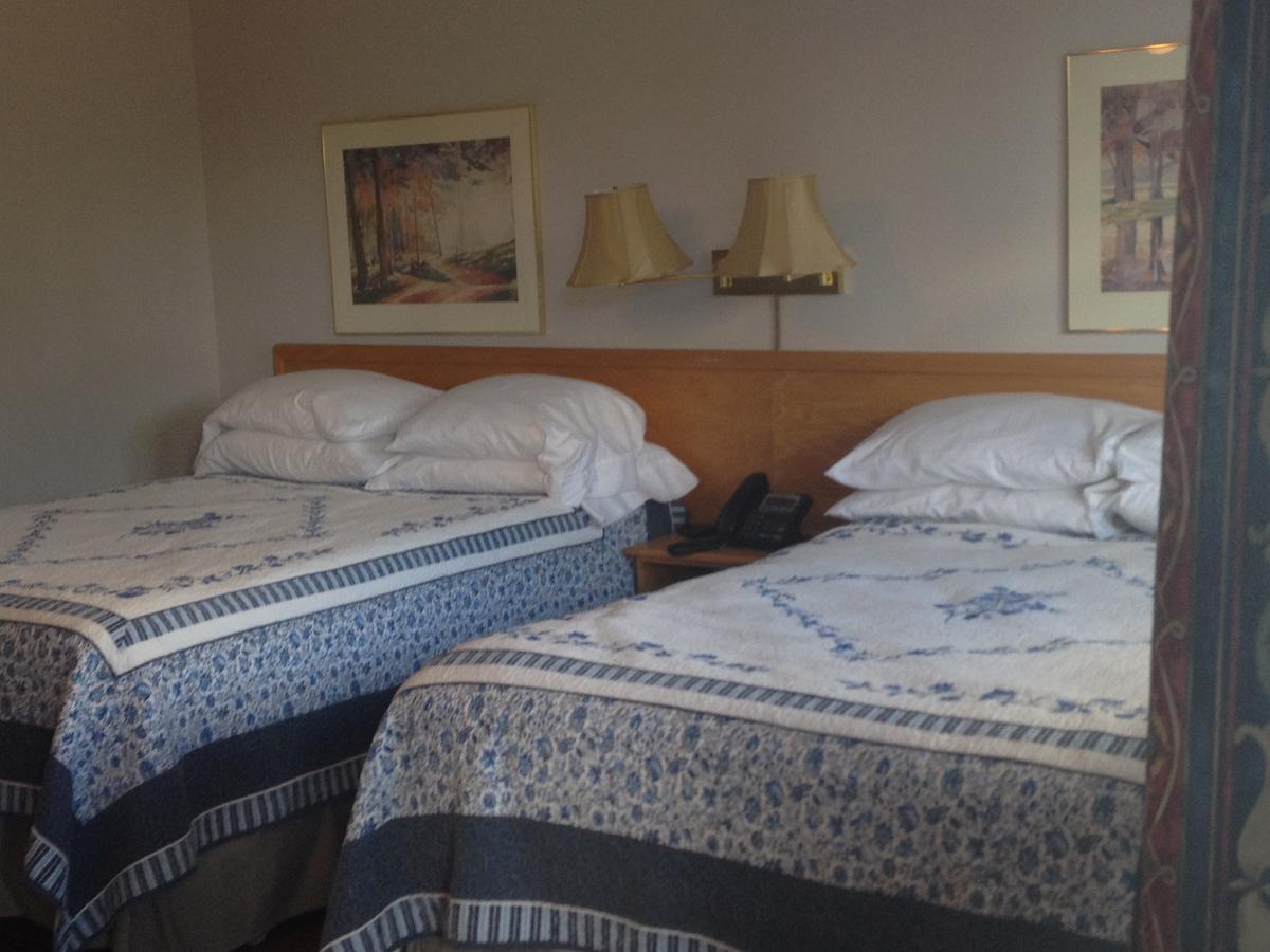 My Friends Inn Manitoulin Manitowaning Eksteriør bilde