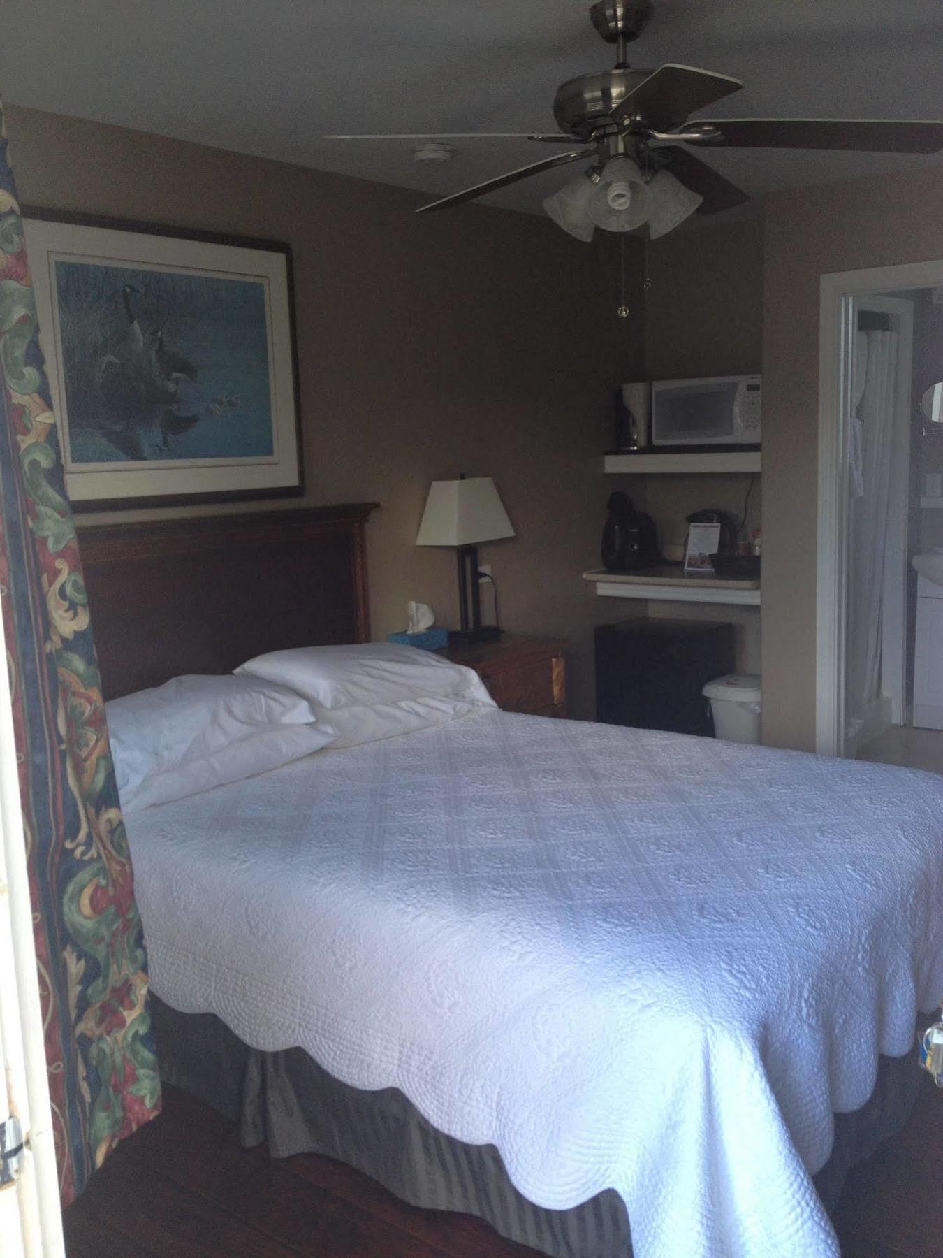 My Friends Inn Manitoulin Manitowaning Eksteriør bilde