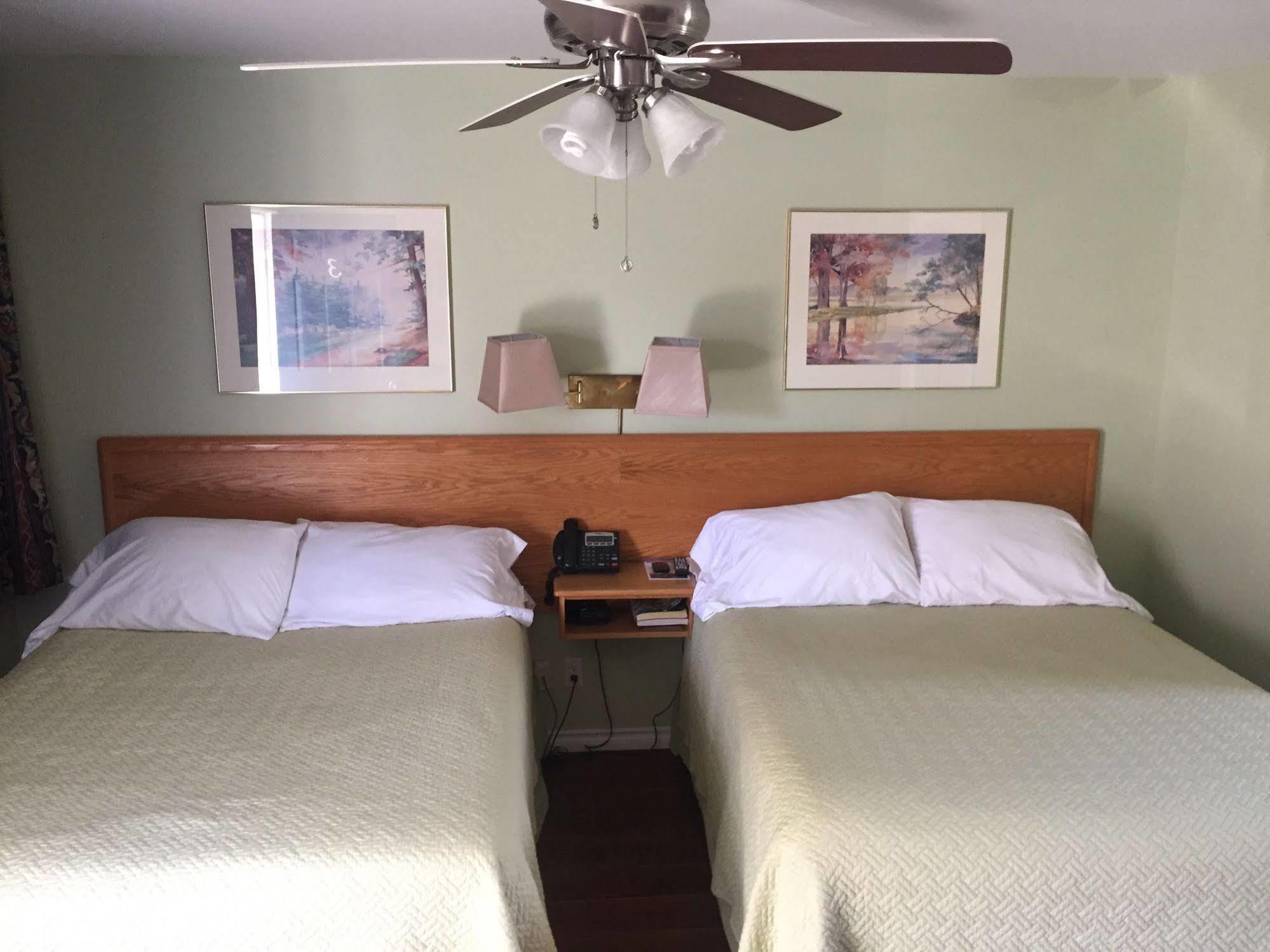 My Friends Inn Manitoulin Manitowaning Eksteriør bilde